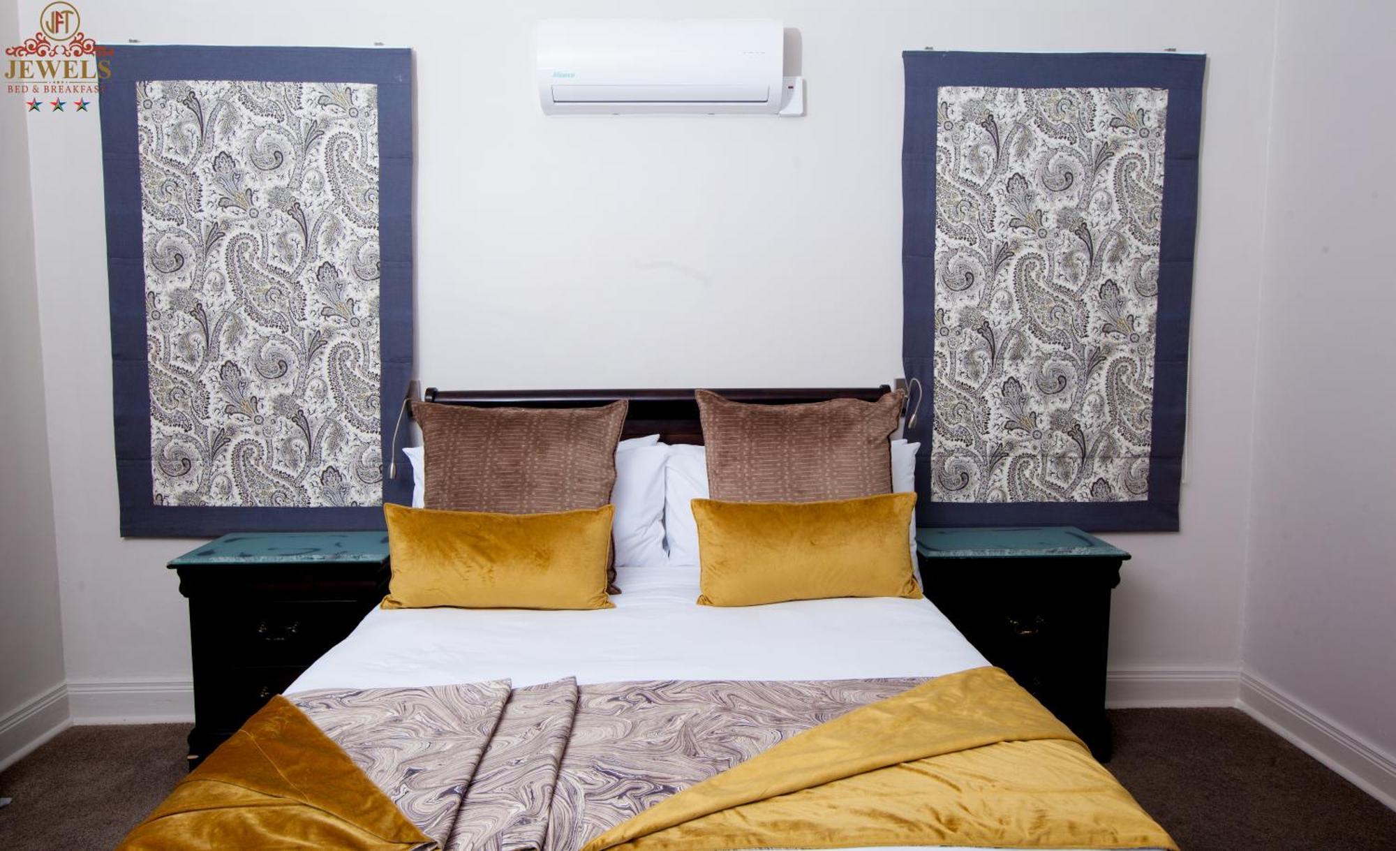 Jft Jewels Guest House East London Bagian luar foto