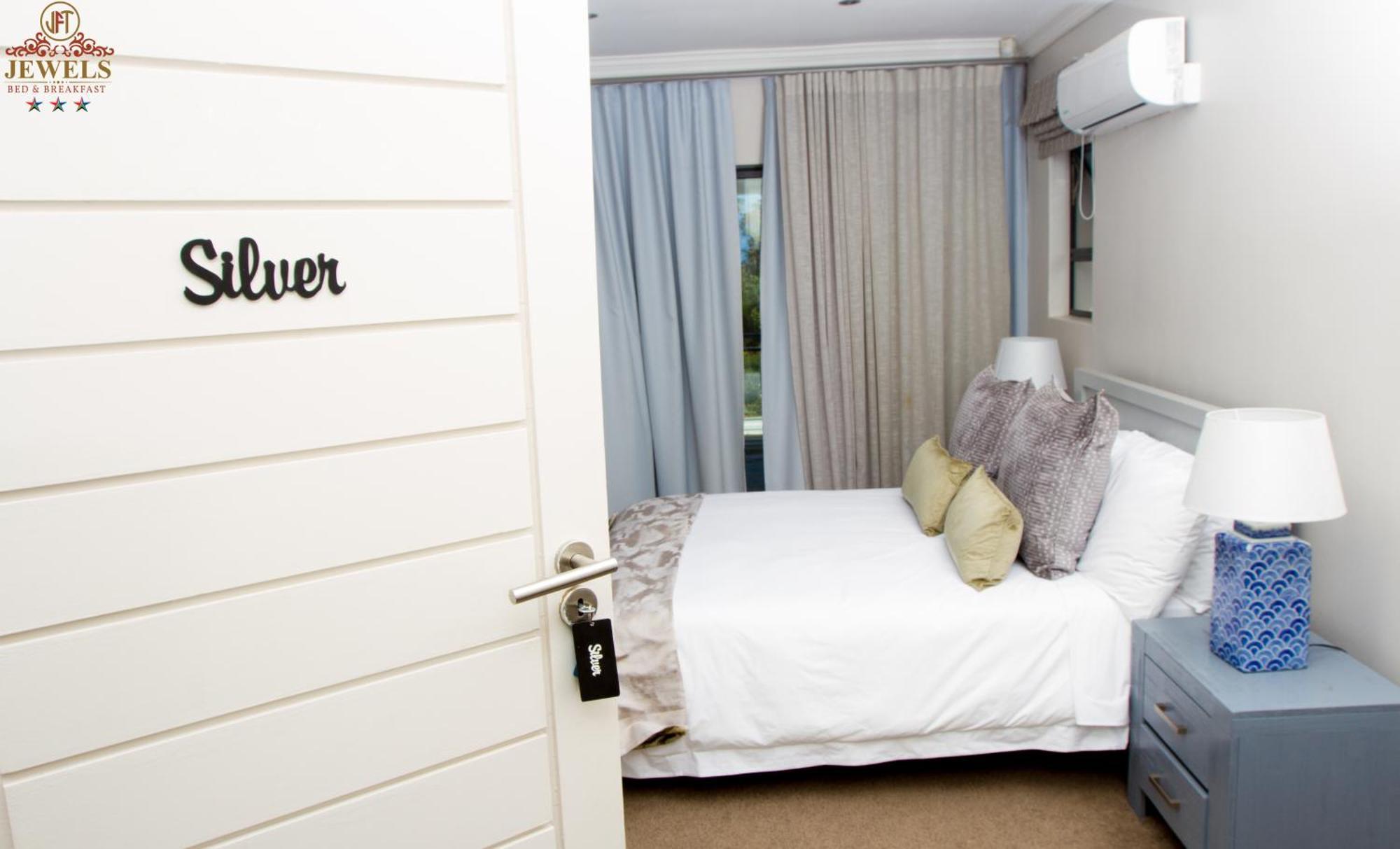 Jft Jewels Guest House East London Bagian luar foto