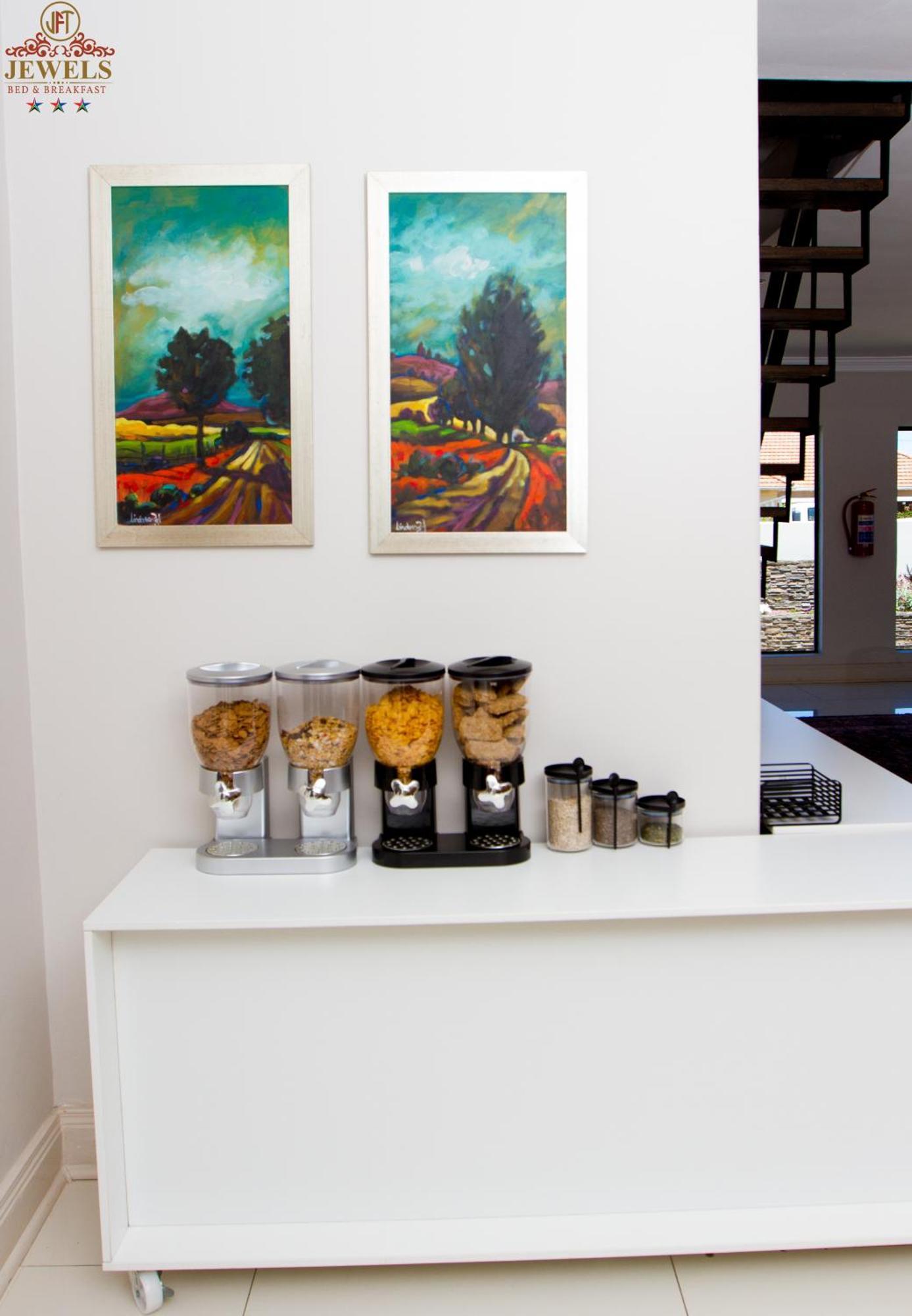 Jft Jewels Guest House East London Bagian luar foto