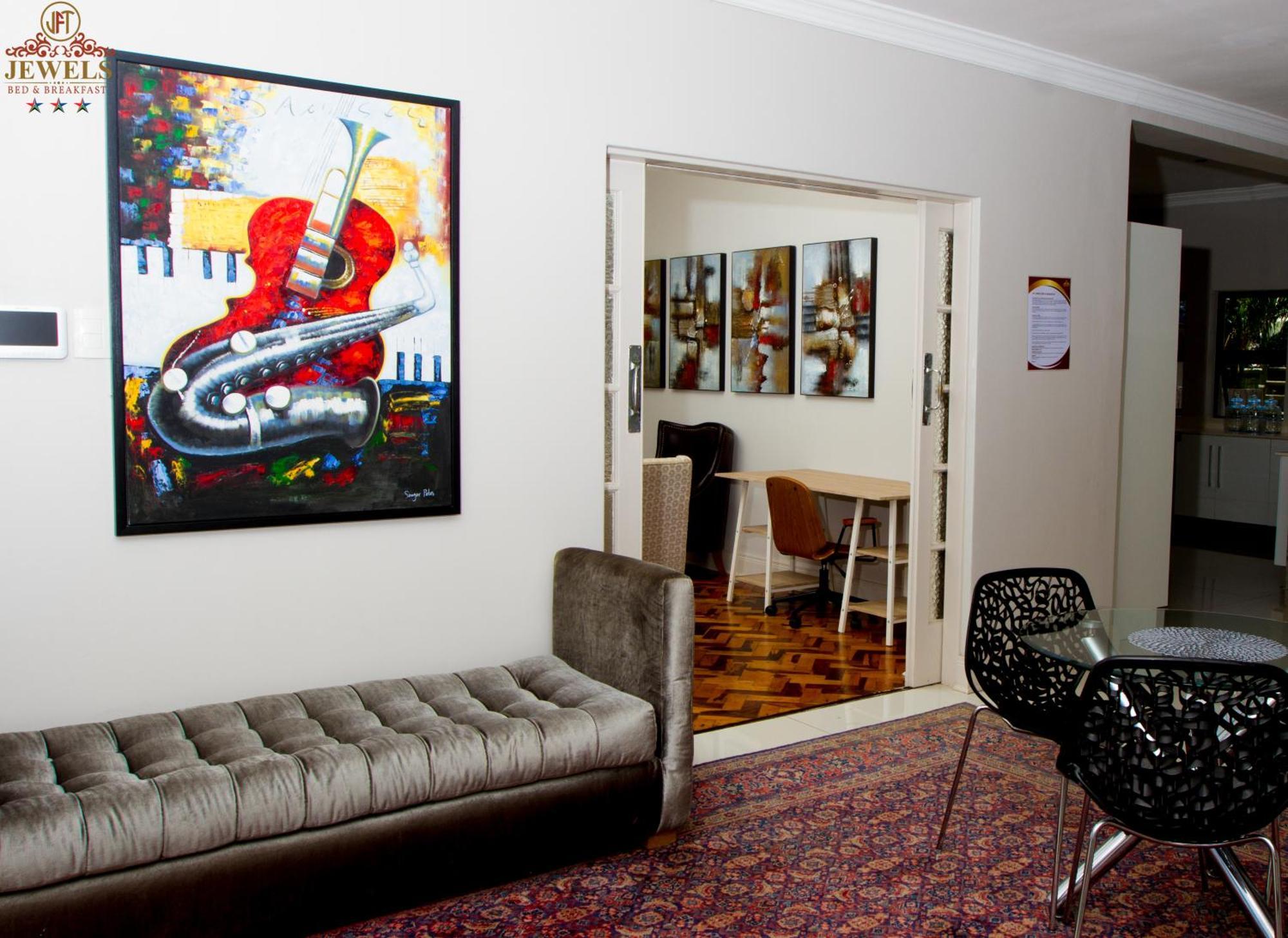 Jft Jewels Guest House East London Bagian luar foto