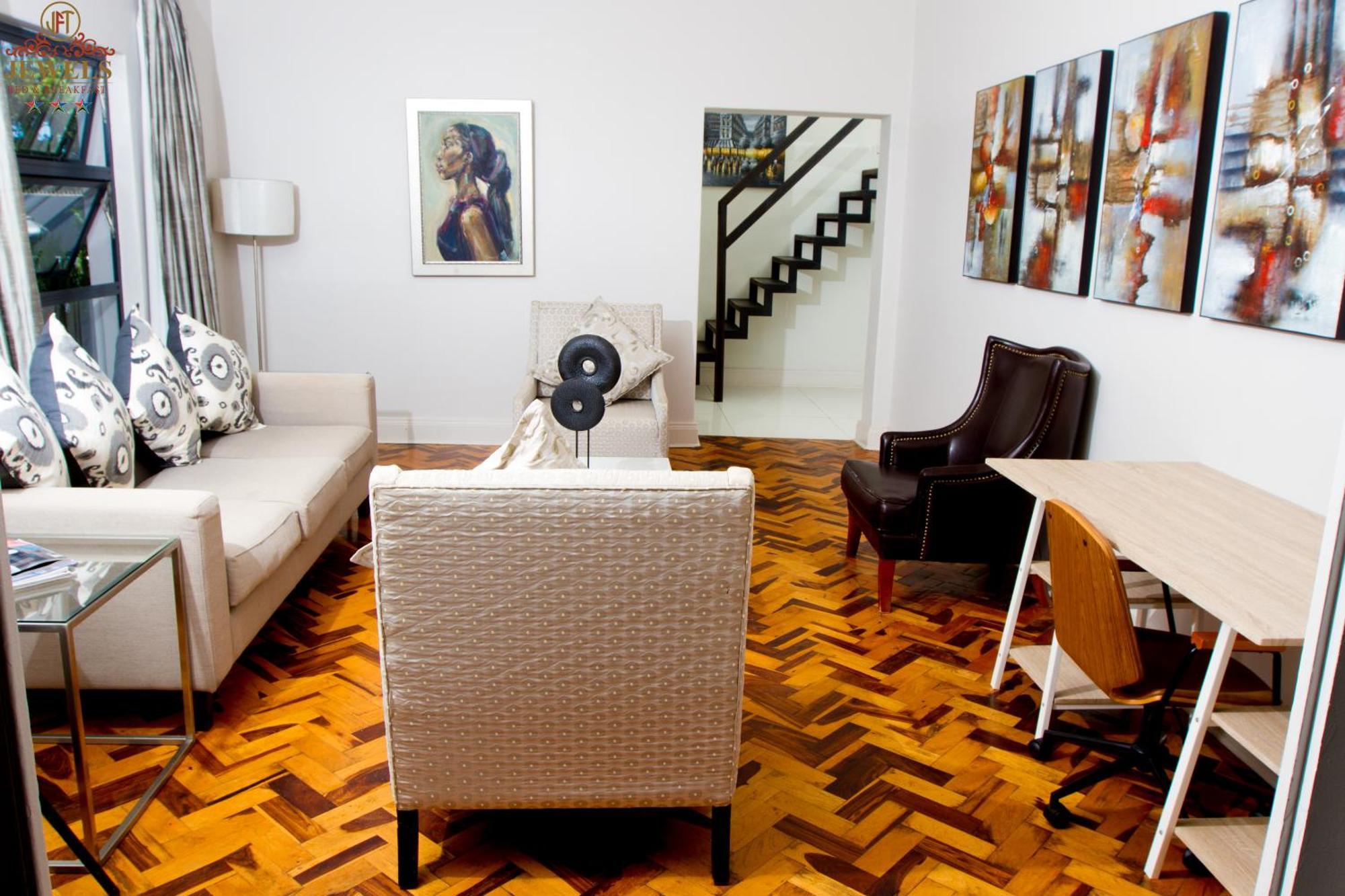 Jft Jewels Guest House East London Bagian luar foto